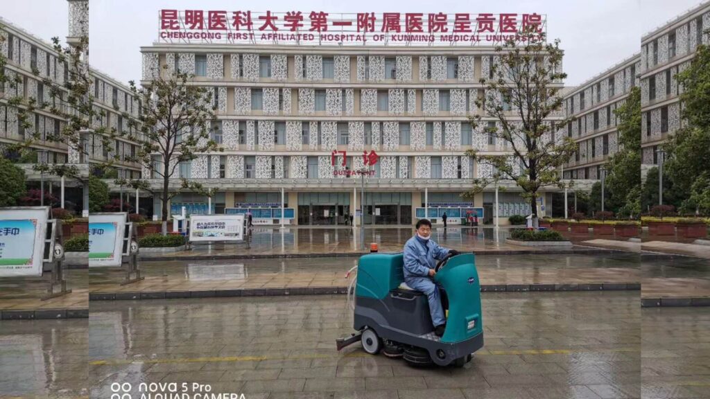 Yunnan Kunming Medical University First Hospital's Experience with the CY Large Ride-On Floor Scrubber DC980

