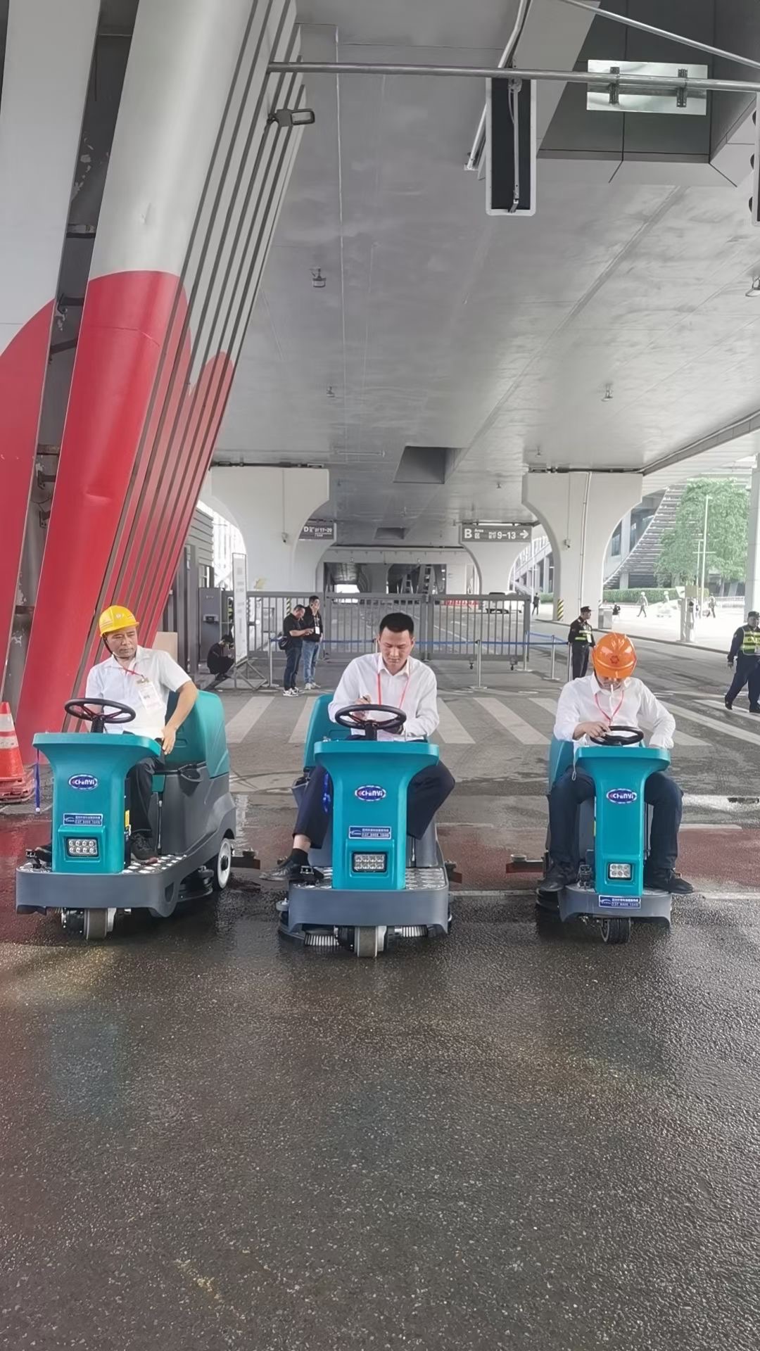 CY scrubbers and sweepers at the Canton Fair of Pazhou Complex
