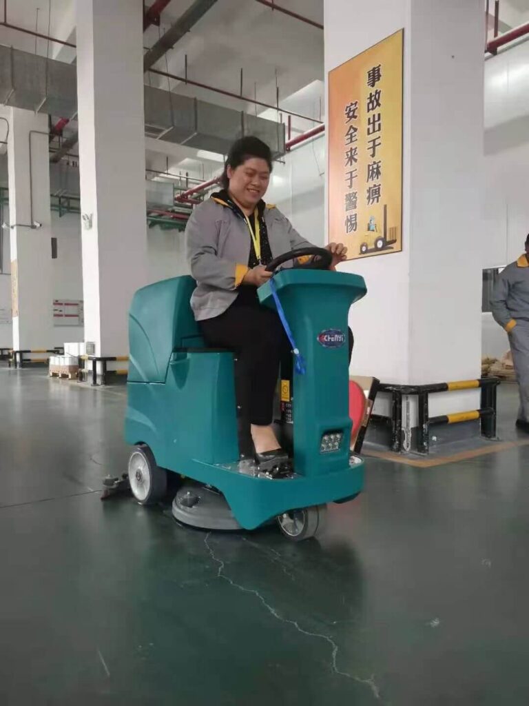 CY-Compact-Rider-Scrubber-DC530