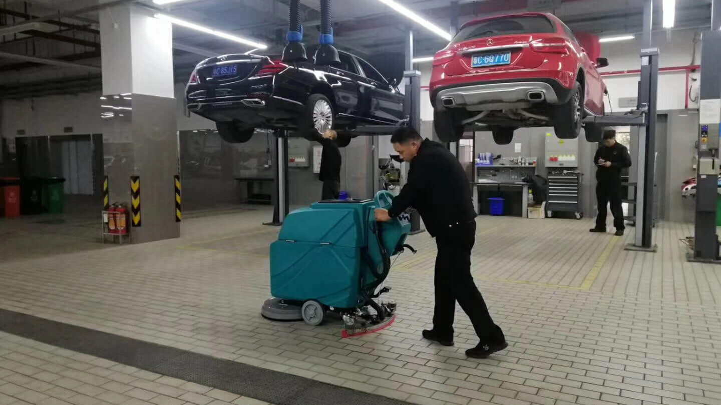 CY walk behind floor scrubber