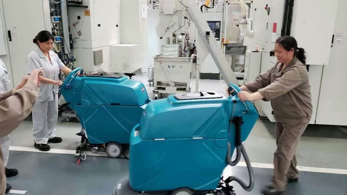 CY walk behind floor scrubber