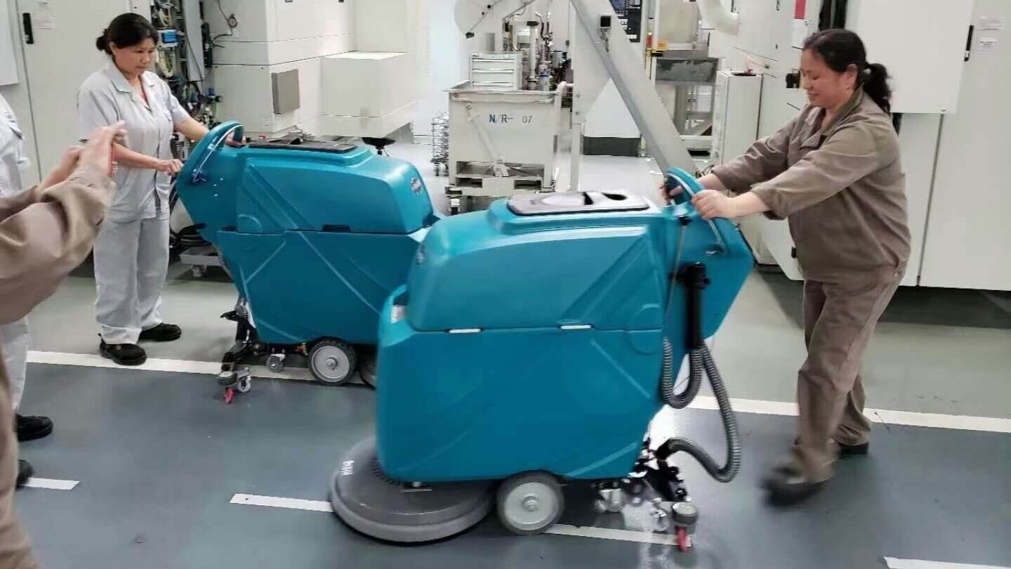 CY walk behind floor scrubber